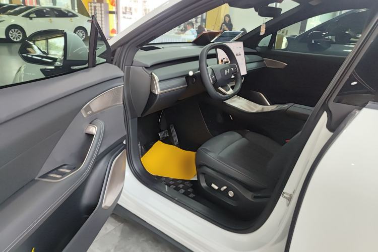 Used ONVO L60 2024 60 kWh Rear-Drive Version Driver Seat