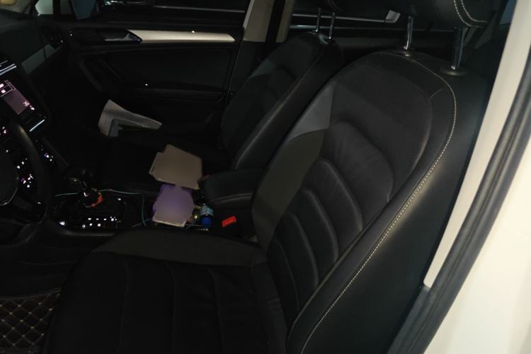 Used Volkswagen Tiguan L 2019 Updated Version 330TSI Automatic Two-Wheel Drive Panoramic Comfort Edition China VI Standard
