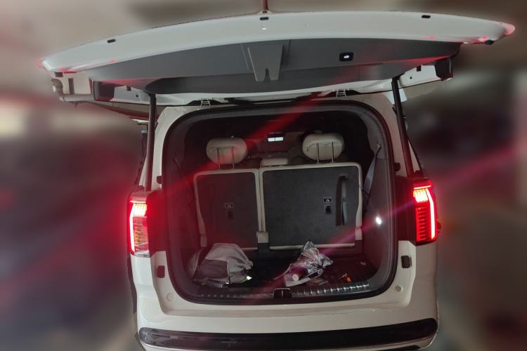 Used Zeekr 009 2024 7-Seater Aisle Version 108 kWh