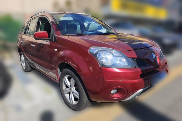 Used Renault Koleos 2010 2.5L Two-Wheel-Drive Luxury Version Front Right 45 Deg