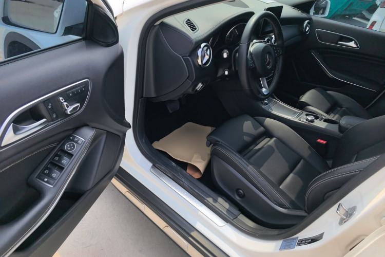 Used Mercedes-Benz GLA 2018 GLA 200 Fashion Model Driver Seat