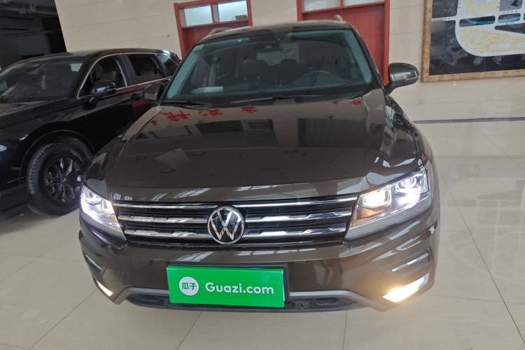 Used Volkswagen Tiguan L 2020 330TSI Automatic Two-Wheel Drive Smart Luxury Edition China VI Standard
