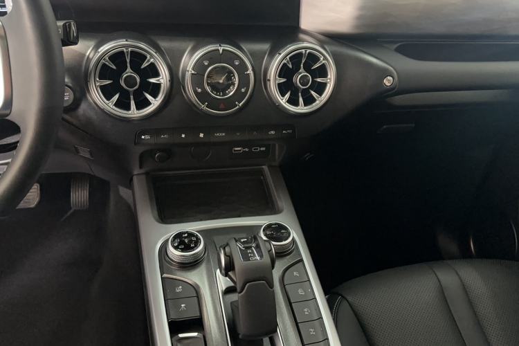 Used Tank 300 2023 Off-Road Edition 2.0T Conqueror Audio And AC Panel