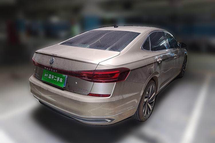 Used Volkswagen Passat 2022 330TSI Luxury Edition Rear Right 45 Deg