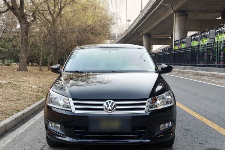 Used Volkswagen Santana 2015 1.6L Manual Comfort Edition