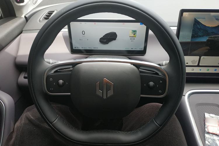 Used Leapmotor C16 2026 Extended-Range 280 LiDAR Zhizun Edition 5 Seats Steering Wheel