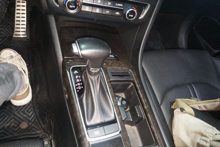 Used Kia K5 2016 1.6T Automatic LUX
