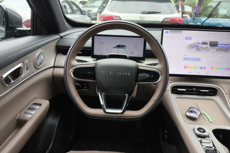 Used Chery Fengyun T8 2025 1.5T 130km Deluxe Version 5 Seats Steering Wheel