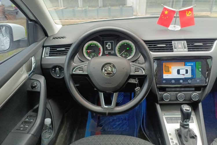 Used Skoda Octavia 2020 TSI230 DSG SmartDrive Luxury Edition Steering Wheel