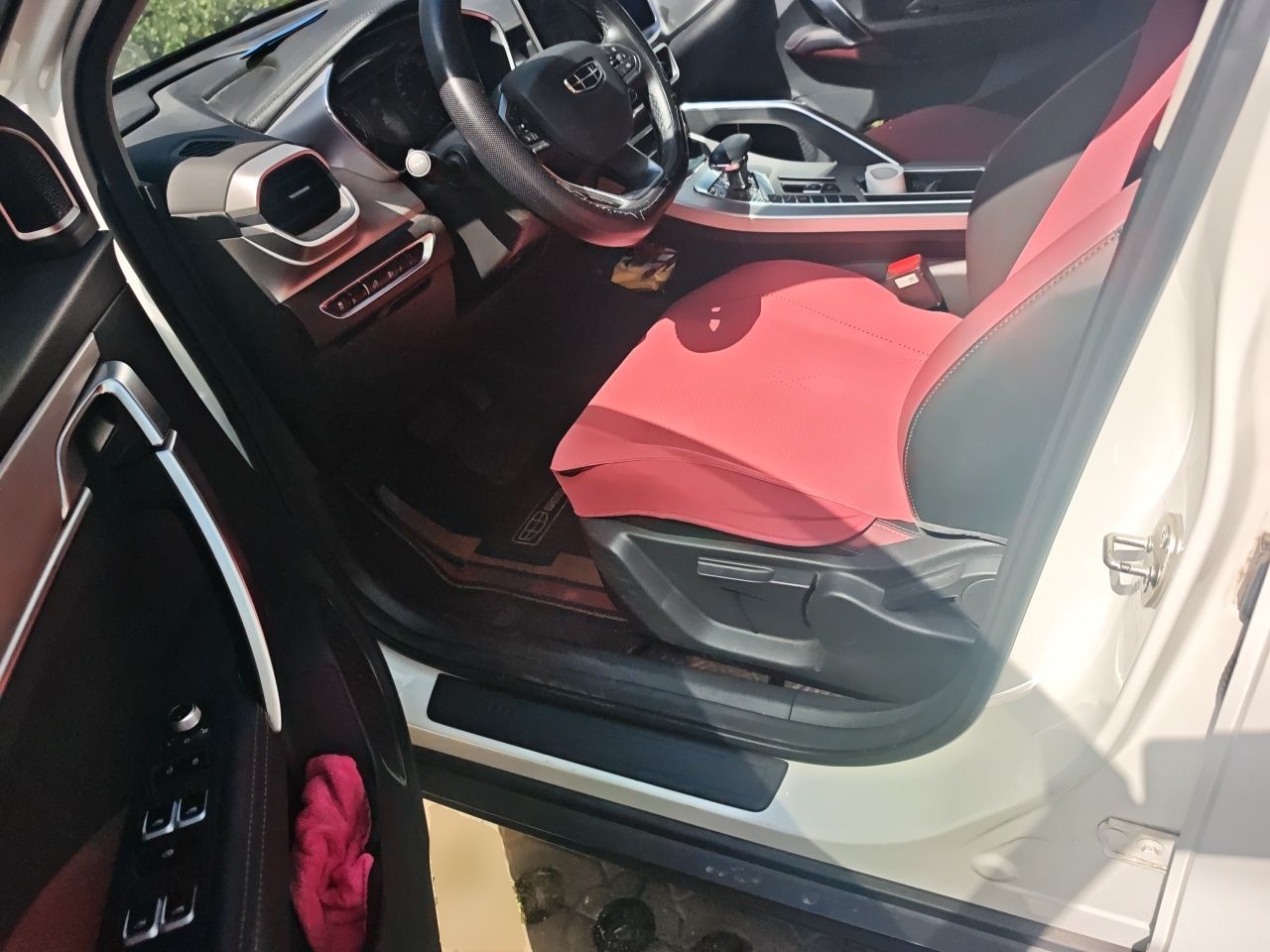 Geely Auto Coolray 2021 1.4T DCT Diamond Edition — снимка 16