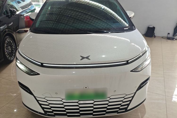 Used XPeng X9 2025 740 Ultra-Long Range Max Front