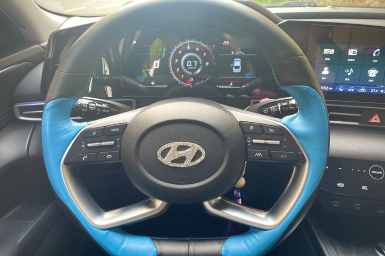 Used Hyundai Elantra 2022 1.5L CVT LUX Prestige Edition