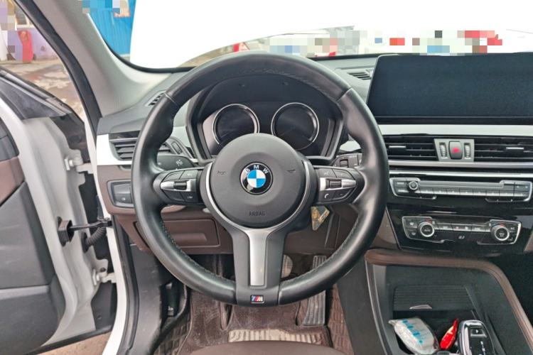 Used BMW X1 2022 sDrive25Li Leading Model Steering Wheel