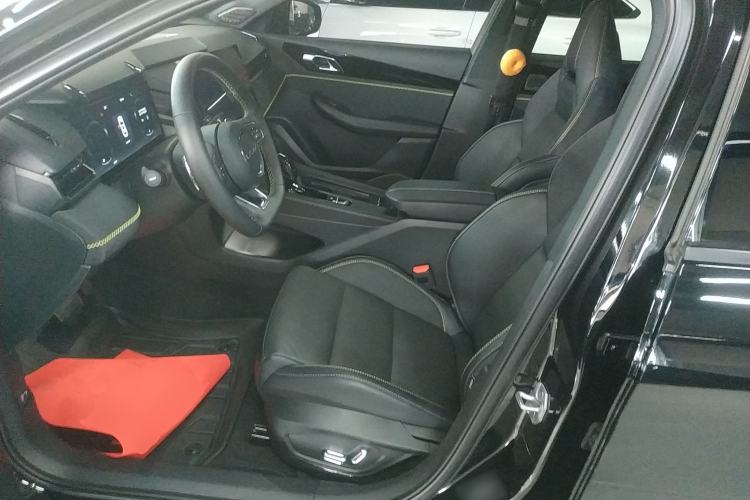 Used Lynk & Co 03 2023 1.5TD DCT JingPro Left Front Seat