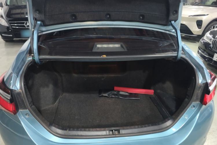 Used Toyota Corolla 2016 Dual-Engine 1.8L E-CVT Elite Edition Trunk