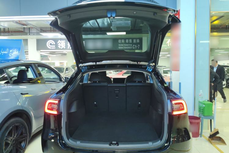 Used Tesla Model Y 2022 Rear-Wheel-Drive Version Trunk