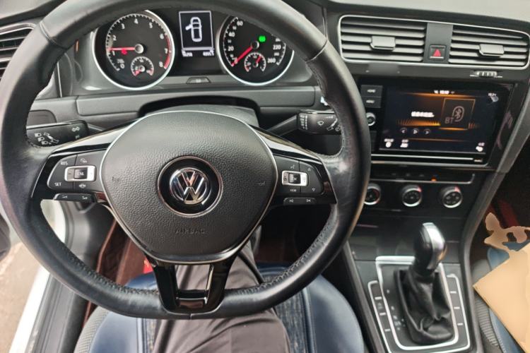 Used Volkswagen Golf 2019 280TSI DSG Comfort Version China VI Standard Steering Wheel