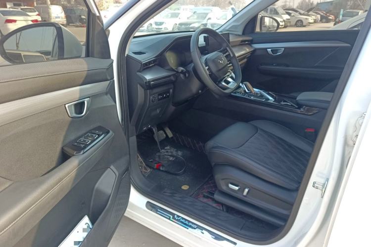 Used Wuling Asta 2022 2.0L DHT Electric-Speed Version