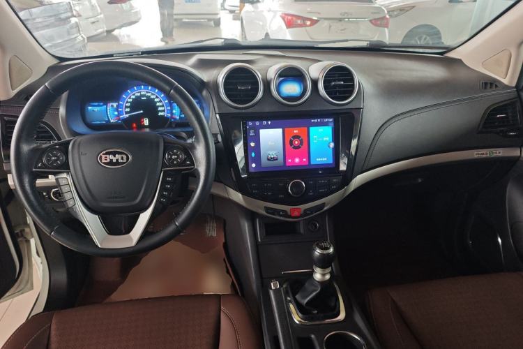 Used BYD S7 2015 1.5T Upgraded Manual Luxury Model
