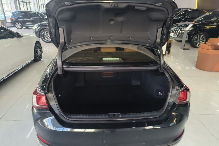 Used Lexus ES 2020 300h Premier Edition
