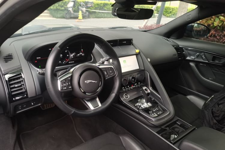 Used Jaguar F-TYPE 2021 P300 Rear-Drive Hardtop Version Center Console