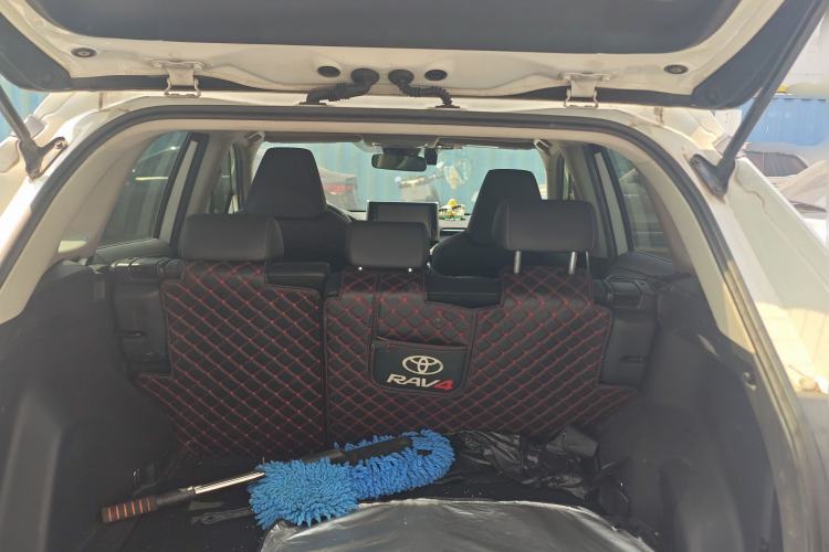 Used Toyota RAV4 2020 2.0L CVT Two-Wheel Drive Fashion PLUS Edition Trunk