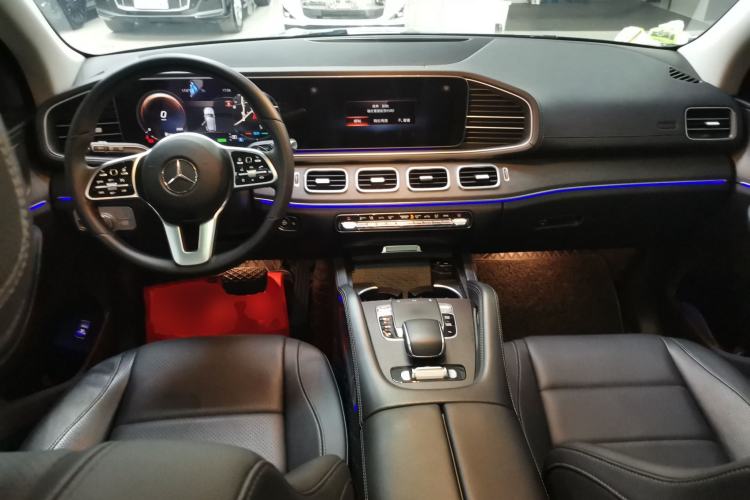 Used Mercedes-Benz GLE 2020 GLE 450 4MATIC Stylish Model Center Console