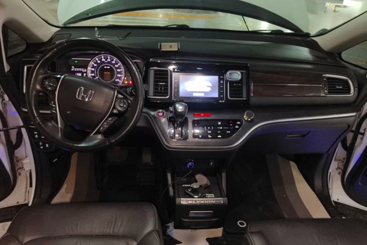 Used Honda Elysion 2016 2.4L Supreme Edition
