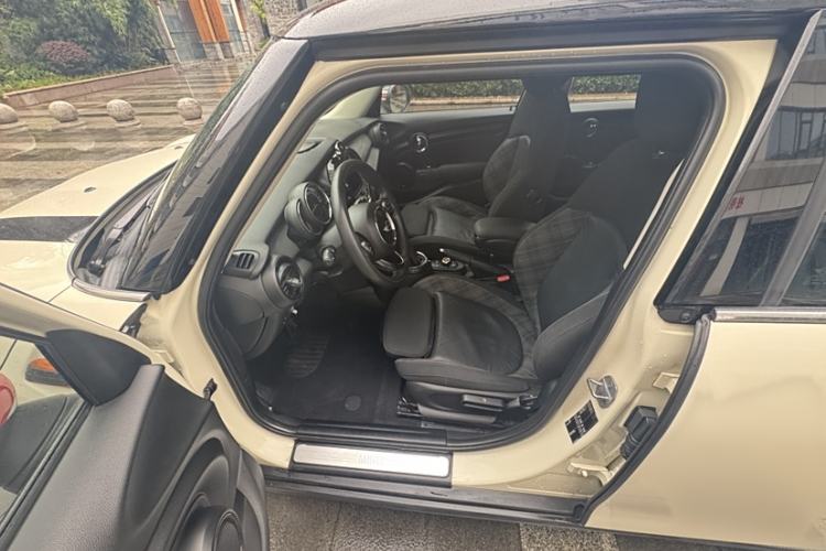 Used MINI MINI 2016 1.5T COOPER Five-Door Edition