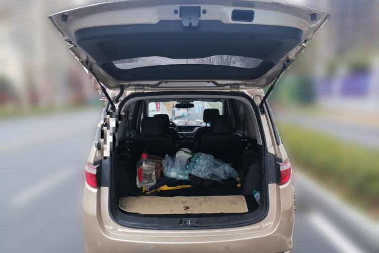 Used CHANGAN KAICHENG Oushang A600 2016 1.5L Manual Luxury 6-Seater Trunk