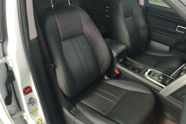 Used Land Rover Discovery Sport 2019 240 PS SE Version China VI Standard