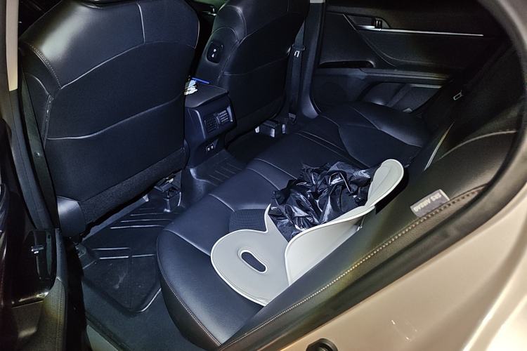 Used Toyota Camry 2019 2.5G Luxury Edition China VI Standard Left Rear Seat