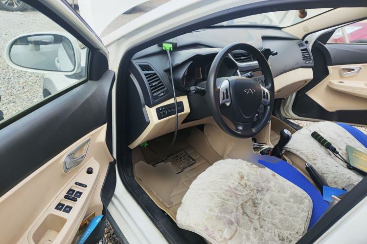 Used Chery Fengyun 2 2014 Hatchback 1.5L Manual New Youth Edition