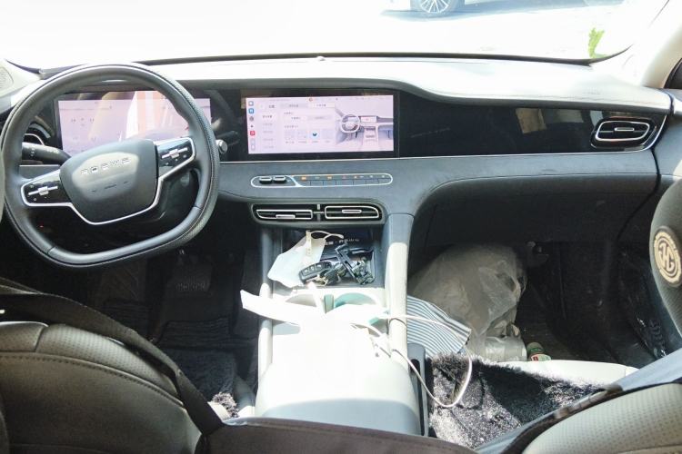 Used Roewe D7 2023 DMH 125km Excellence Edition Center Console