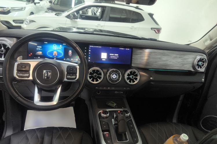 Used Tank 300 2024 2.0T Challenger Center Console