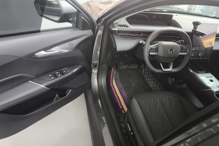 Used CHANGAN Eado PHEV 2025 Smart New Blue Whale 145KM High-Energy Edition
