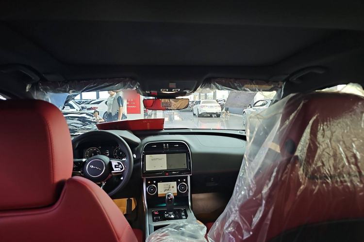 Used Jaguar XEL 2025 2.0T 250 PS R-DYNAMIC 90th Anniversary Edition