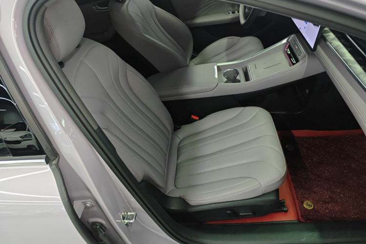 Used Roewe M7 DMH 2025 Model 160km Enjoyment Version
