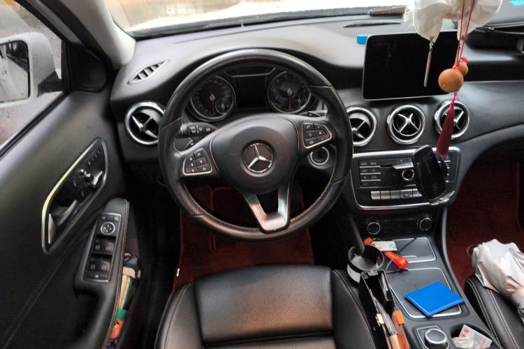 Used Mercedes-Benz GLA 2017 GLA 200 Sport Edition Steering Wheel