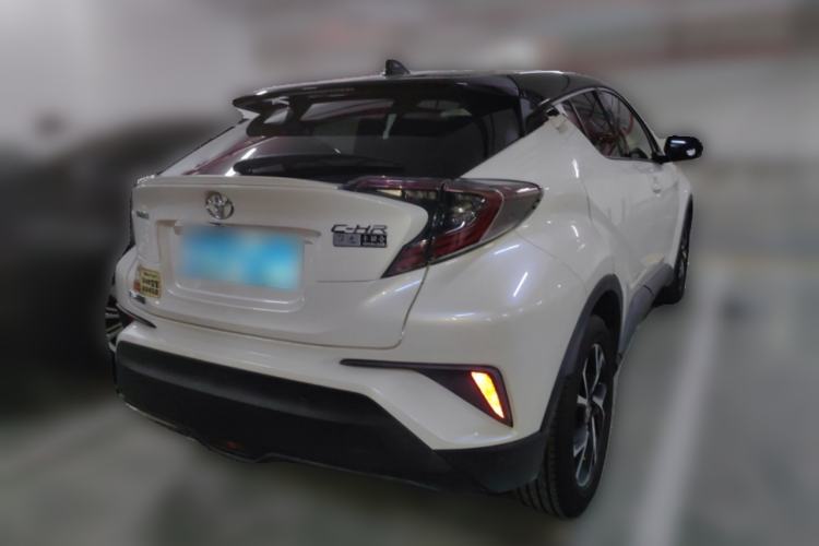 Used Toyota C-HR 2018 2.0L Luxury Edition China VI Standard
