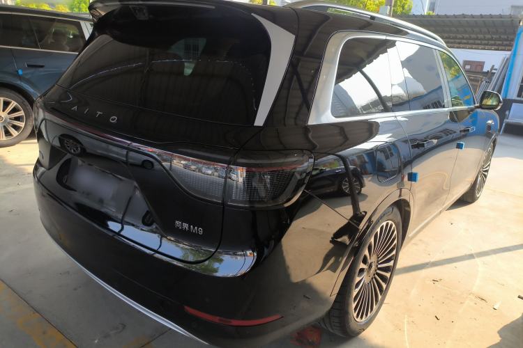 Used Hima AITO M9 2025 Extended-Range Ultra Version 52 kWh 6-Seater
