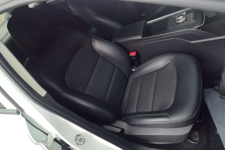 Used Livan Maple 60s 2024 Happiness Customized Full Vehicle—Taxi-Dedicated Version