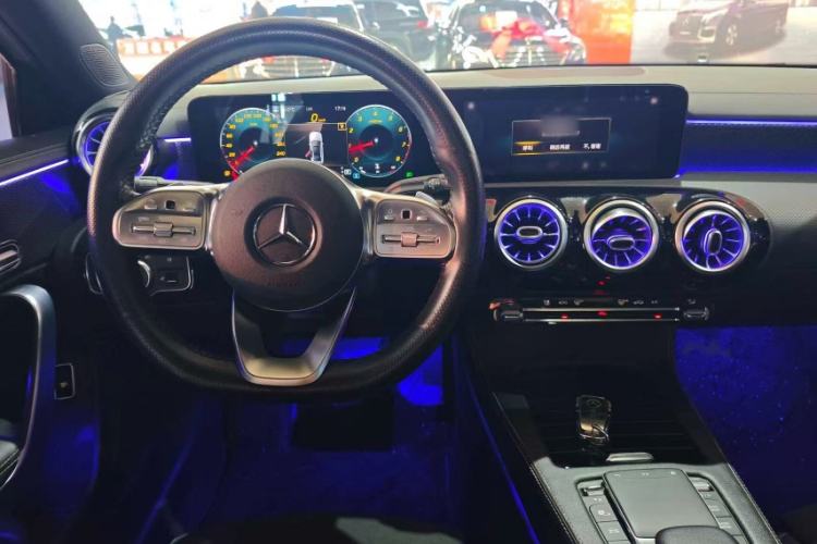 Used Mercedes-Benz A-Class 2021 A 200 L Sport Sedan Fashion Model
