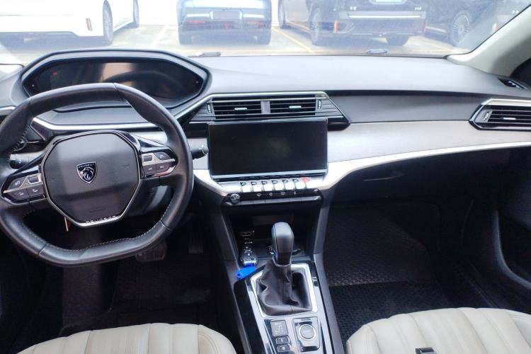 Used Peugeot 408 2022 1.6T Dream Edition Center Console