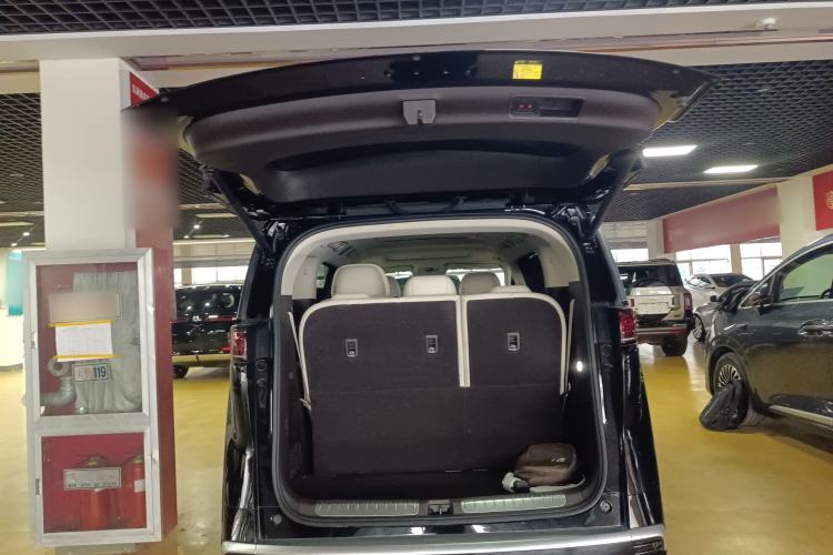 Used Denza D9 2025 DM-i Intelligent Drive 1020 Four-Wheel Drive Flagship Model
