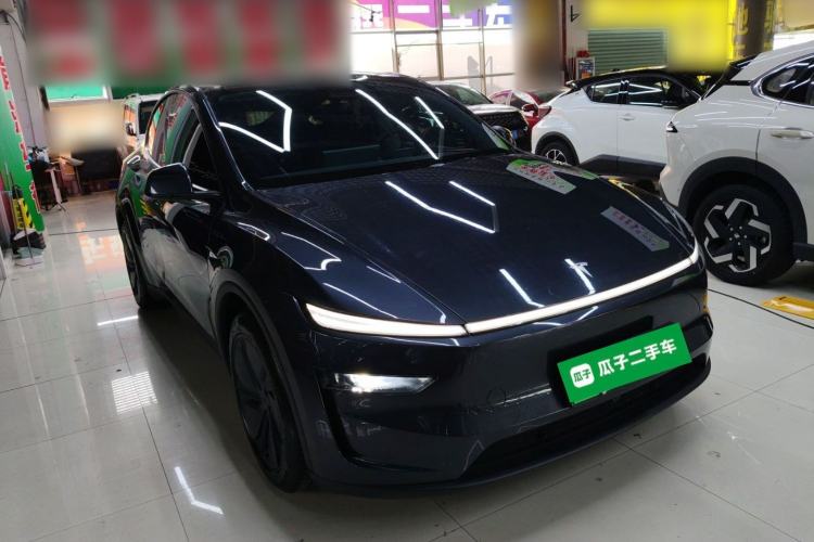 Used Tesla Model Y 2025 Long-Range All-Wheel Drive First Edition
