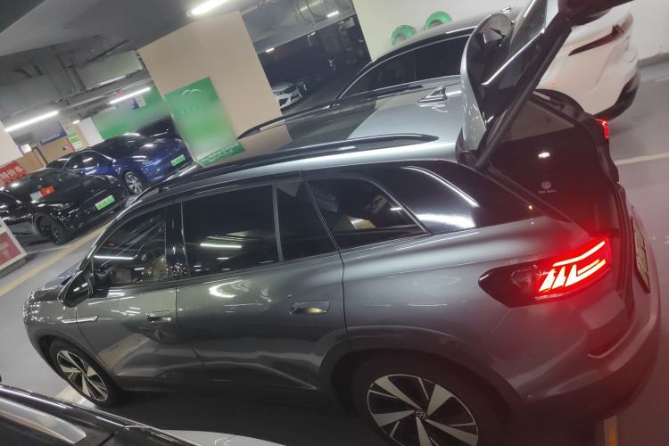 Used Volkswagen ID.6 X 2022 Intelligent Long-Range Version Left Side