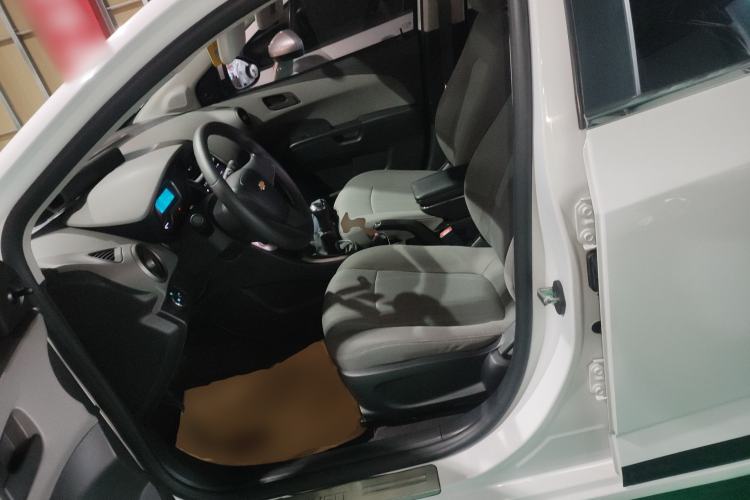 Used Chevrolet Aveo Sonic 2014 Sedan 1.4SL MT Comfort Edition