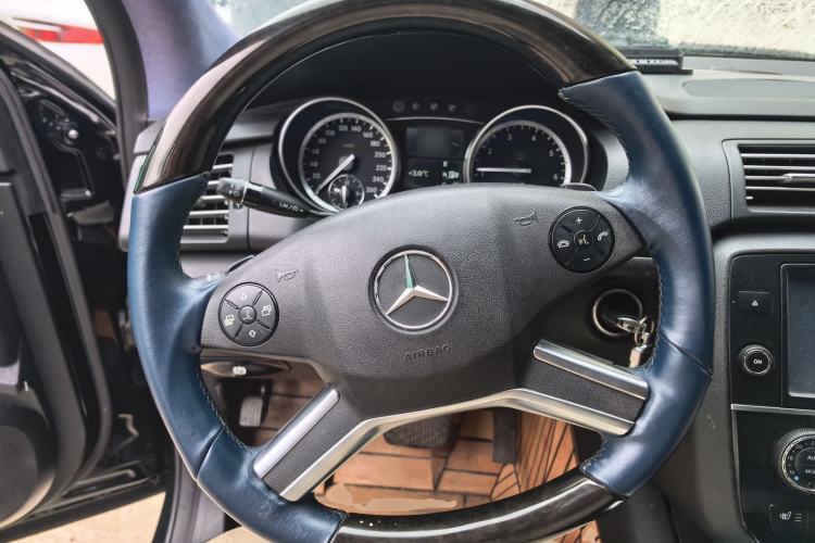 Used Mercedes-Benz R-Class 2017 R 400 4MATIC Exclusive Edition