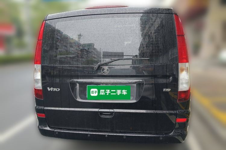 Used Mercedes-Benz Vito 2011 2.5L 7-seater executive version Rear